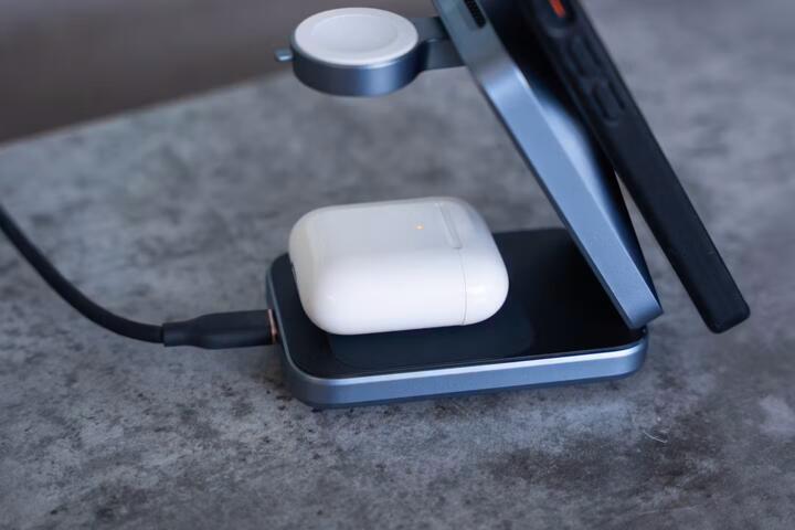 Wireless Charging Works, Just Slower, and Here's Why