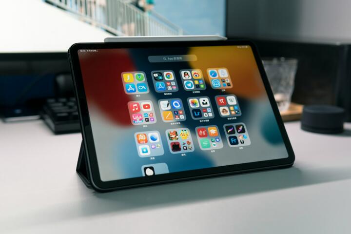 What a Tablet Does Better Than a Laptop